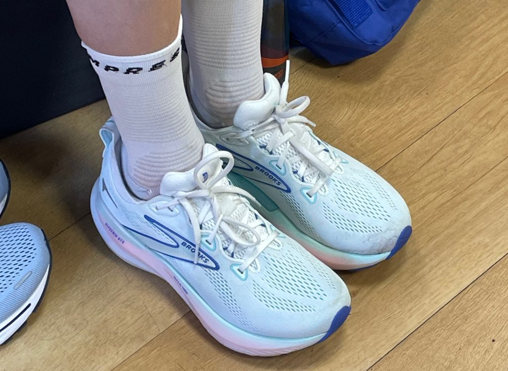 Brooksโ unwavering focus on the runnerโs needs and dedication to biomechanical research result in them continually pushing the boundaries of design and technology to develop shoes that offer optimal support, cushioning and performance.